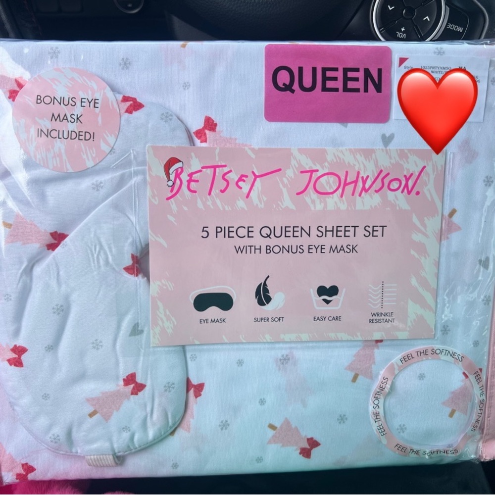 Betsey Johnson new Christmas holiday sheets